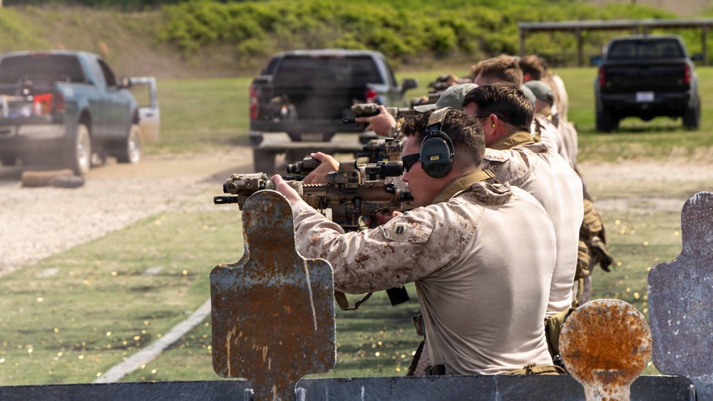 24th MEU MRF conduct Rifle and Pistol Drills