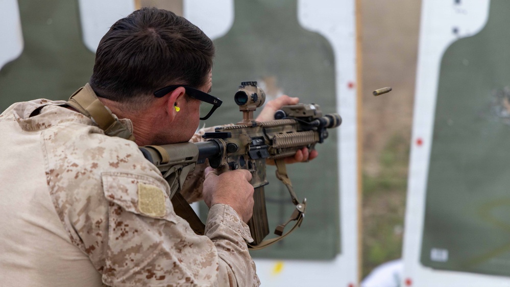 24th MEU MRF conduct Rifle and Pistol Drills