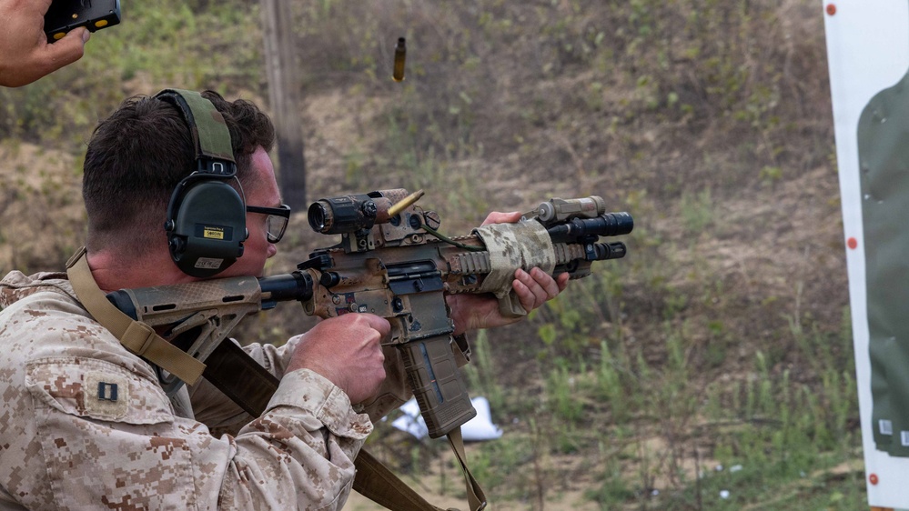 24th MEU MRF conduct Rifle and Pistol Drills