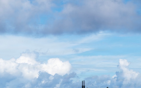 USS Annapolis (SSN 760) conducts a brief stop for personnel