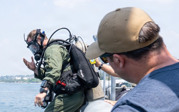 CTG 73.6/MDSU 1-3 Support DPAA Recovery Efforts in Subic Bay, April 13, 2026