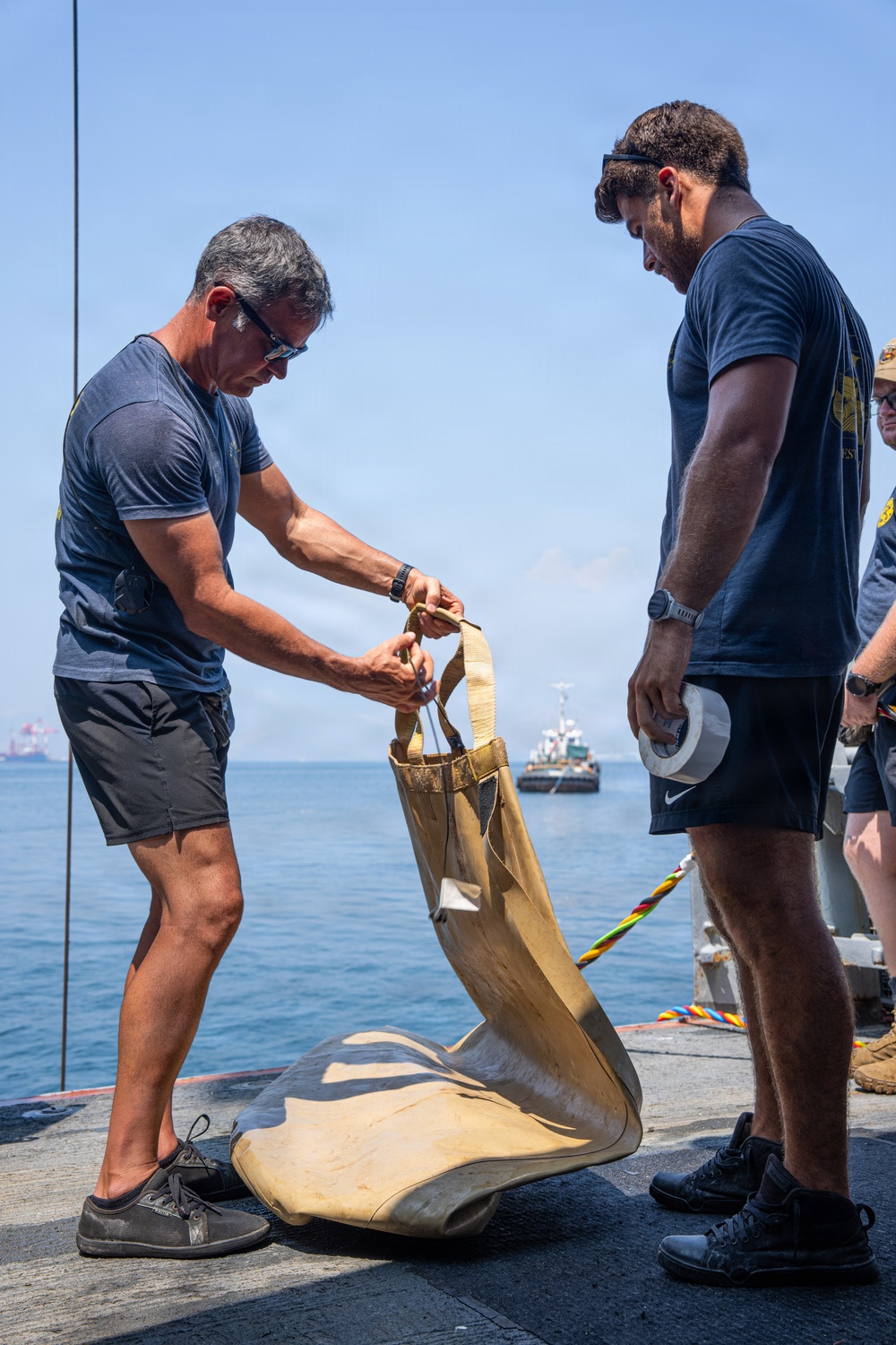 CTG 73.6/MDSU 1-3 Support DPAA recovery Efforts in Subic Bay, April 14, 2026