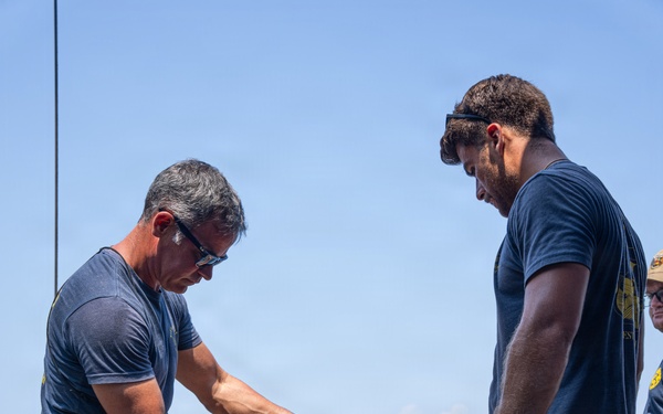 CTG 73.6/MDSU 1-3 Support DPAA recovery Efforts in Subic Bay, April 14, 2026