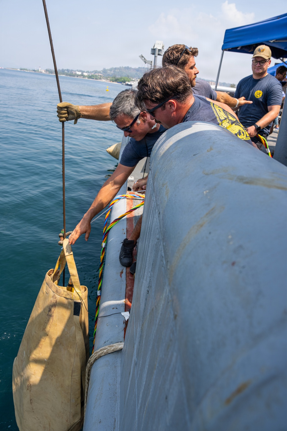 CTG 73.6/MDSU 1-3 Support DPAA recovery Efforts in Subic Bay, April 14, 2026