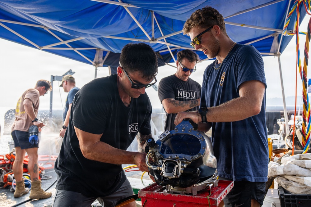 CTG 73.6/MDSU 1-3 Support DPAA recovery Efforts in Subic Bay, April 14, 2026