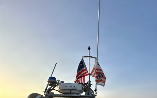 U.S. Coast Guard crews make first port gains in CNMI following Super Typhoon Sinlaku