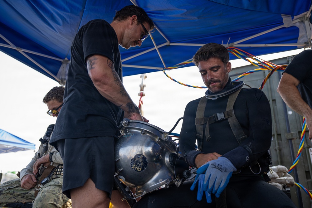 CTG 73.6/MDSU 1-3 Support DPAA Recovery Efforts in Subic Bay, April 15, 2026