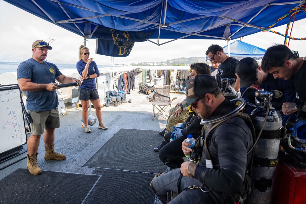 CTG 73.6/MDSU 1-3 Support DPAA Recovery Efforts in Subic Bay, April 15, 2026