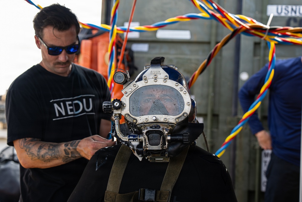 CTG 73.6/MDSU 1-3 Support DPAA Recovery Efforts in Subic Bay, April 15, 2026