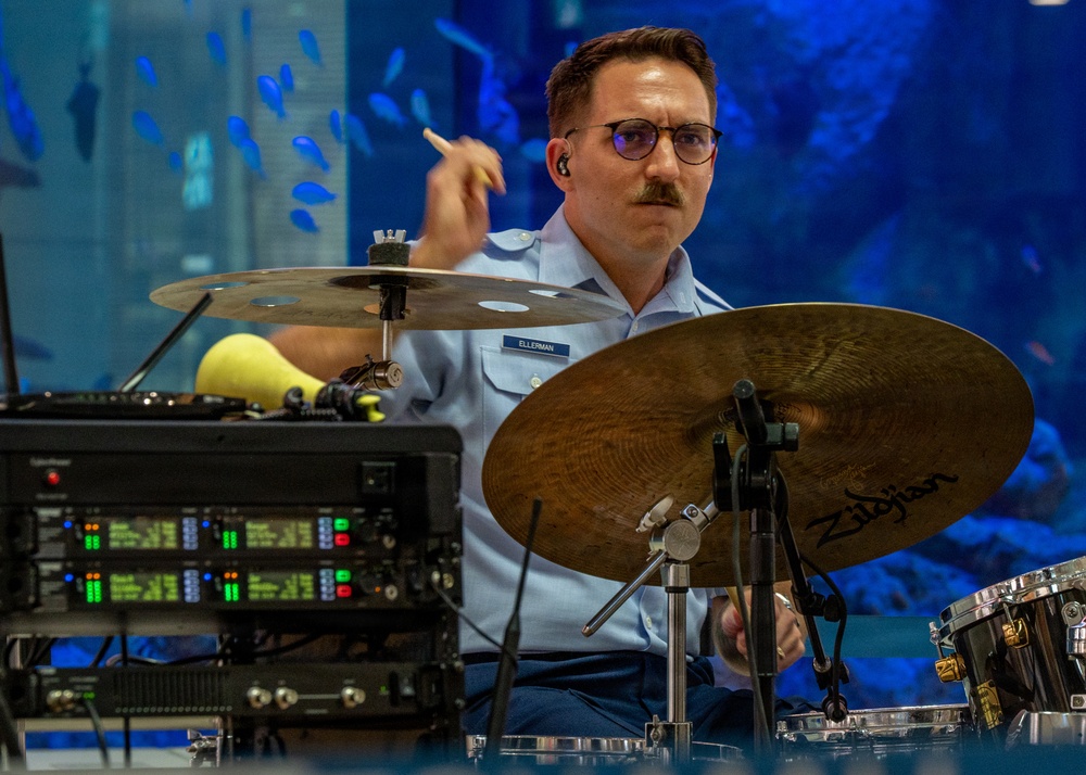 U.S. Air Force Band of the Pacific - Asia rocks Okinawa