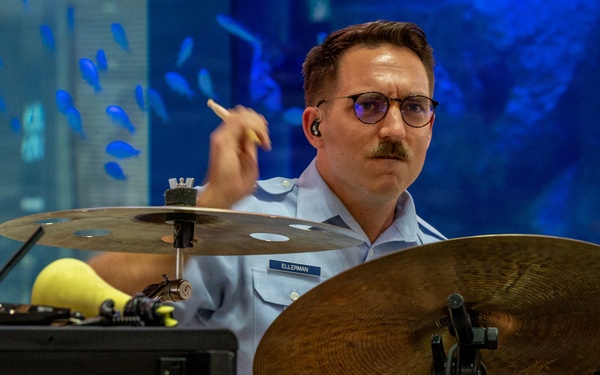 U.S. Air Force Band of the Pacific - Asia rocks Okinawa