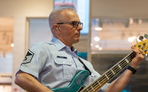 U.S. Air Force Band of the Pacific - Asia rocks Okinawa