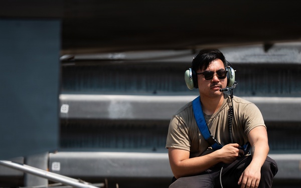 FF 26-1: 31 AEW Airman marshals 35 FS aircraft