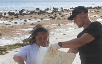 SAPR program hosts beach cleanup