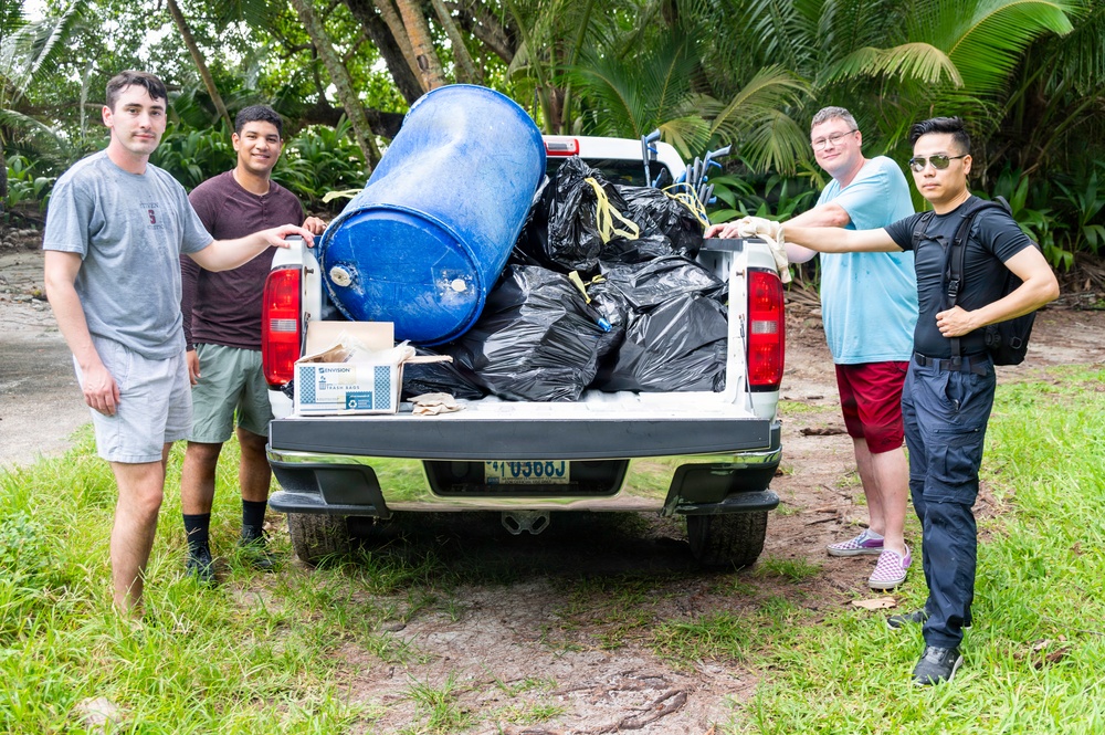 SAPR program hosts beach cleanup