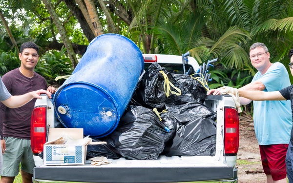 SAPR program hosts beach cleanup