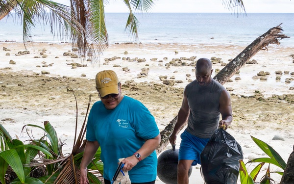 SAPR program hosts beach cleanup