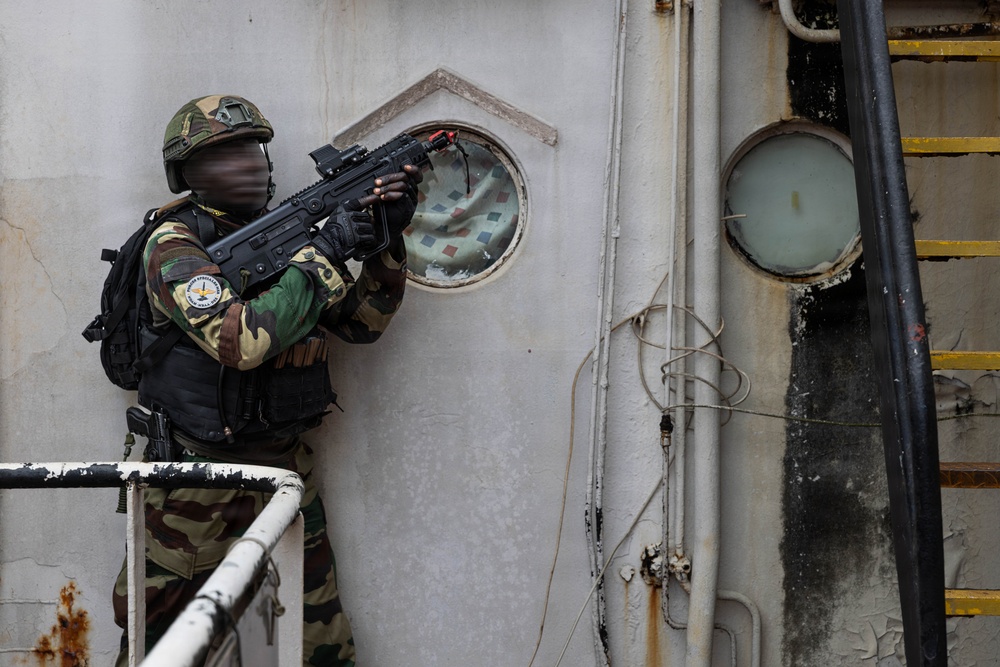Multinational forces conduct maritime combat training
