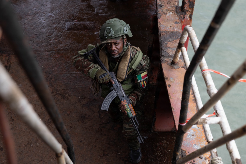 Multinational forces conduct maritime combat training