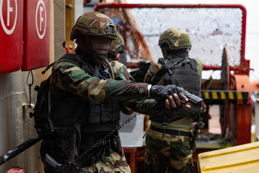Multinational forces conduct maritime combat training