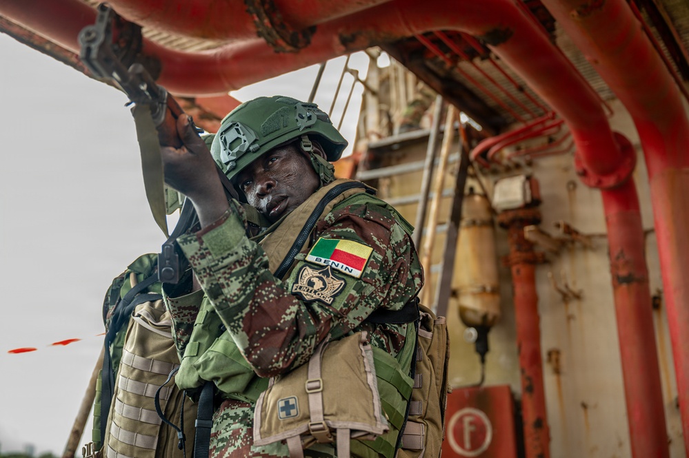 Multinational forces conduct maritime combat training
