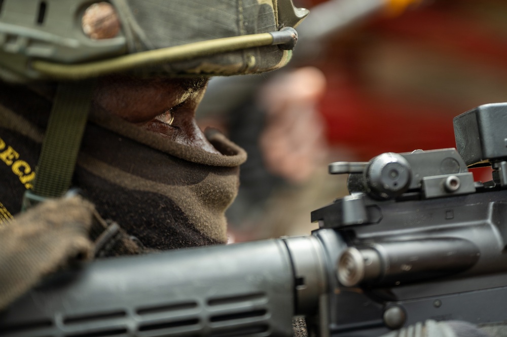 Multinational forces conduct maritime combat training