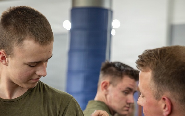 V Corp Soldiers participate in cultural exchange, educate students of Klasy Mundurowe in Poznan, Poland