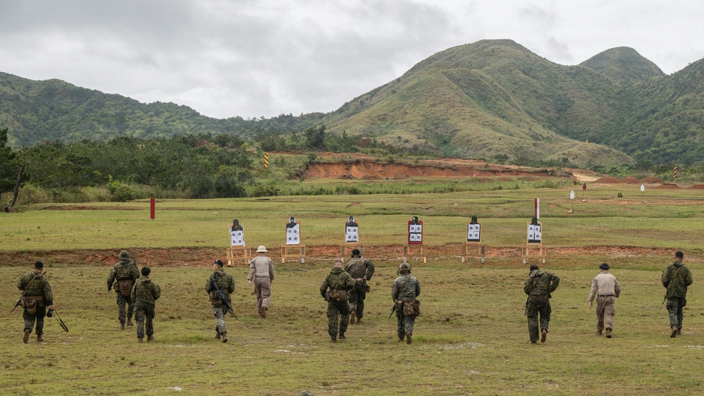 COMMSTRAT Marines conduct a field training exercise at Camp Hansen