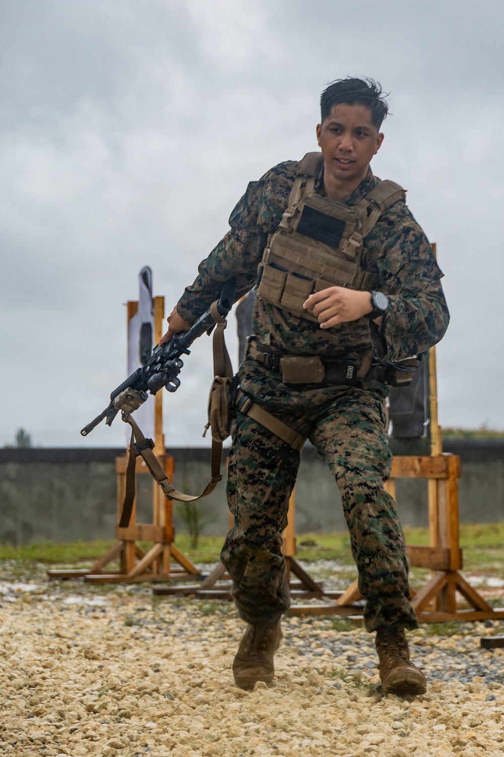 COMMSTRAT Marines conduct a field training exercise at Camp Hansen
