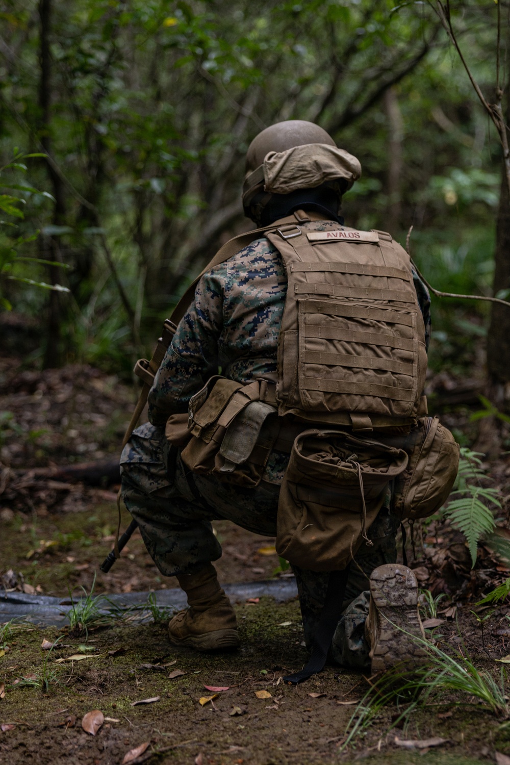 COMMSTRAT Marines conduct a field training exercise at Camp Hansen