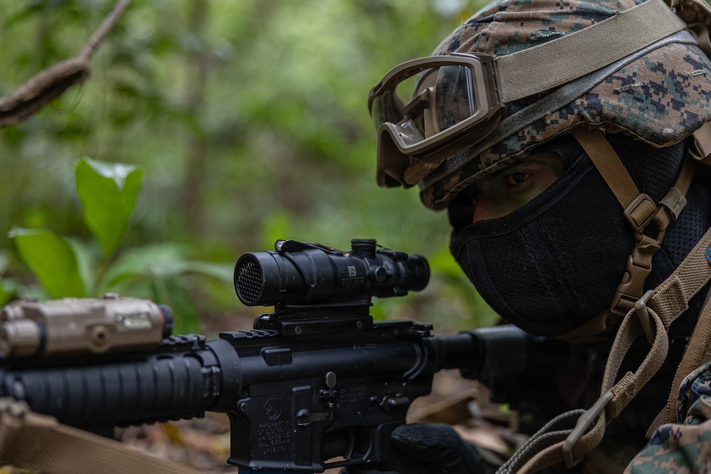 COMMSTRAT Marines conduct a field training exercise at Camp Hansen