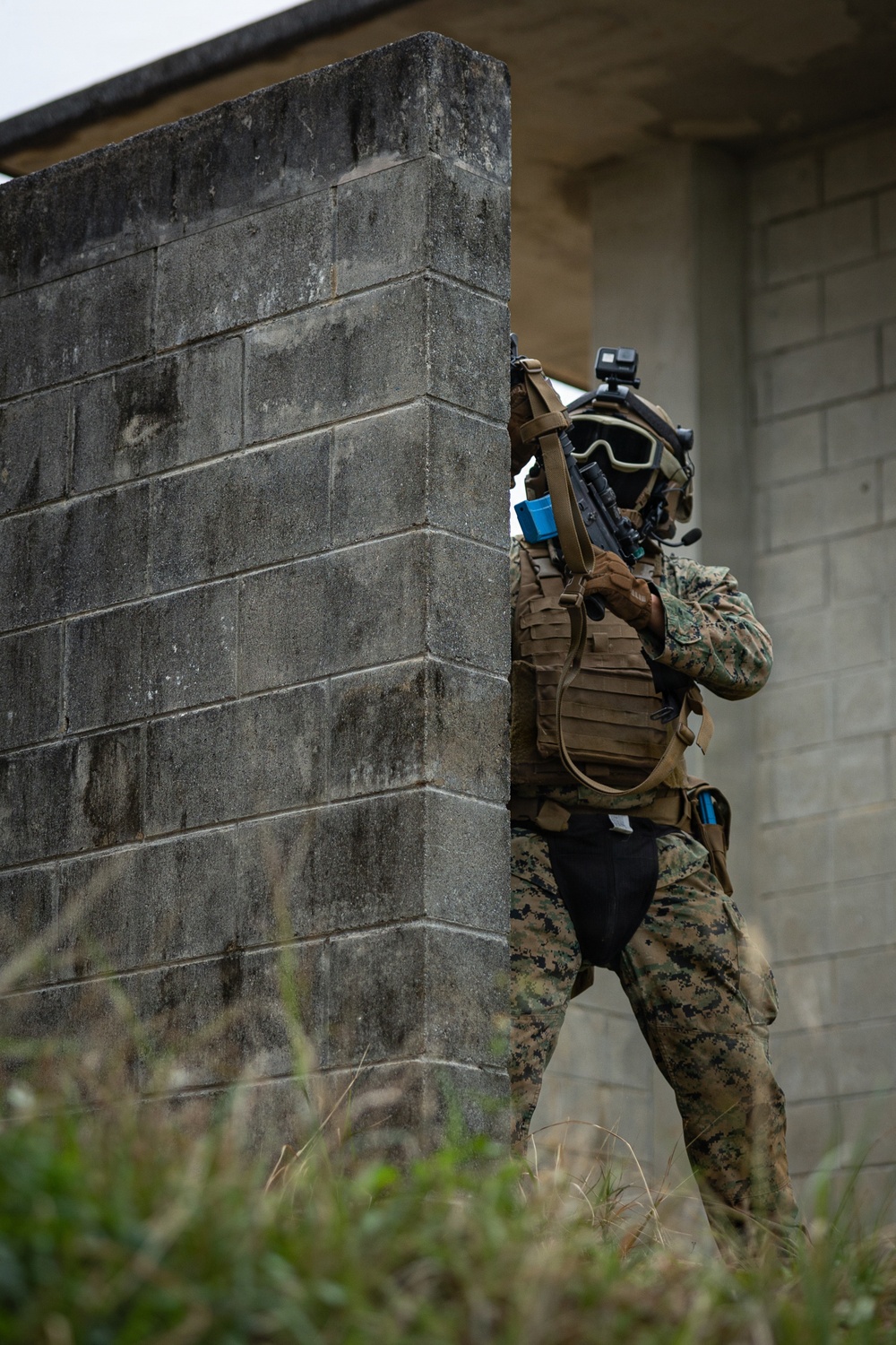 COMMSTRAT Marines conduct a field training exercise at Camp Hansen