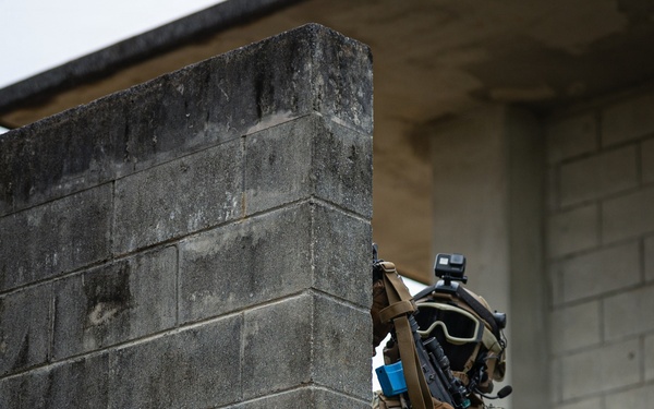 COMMSTRAT Marines conduct a field training exercise at Camp Hansen