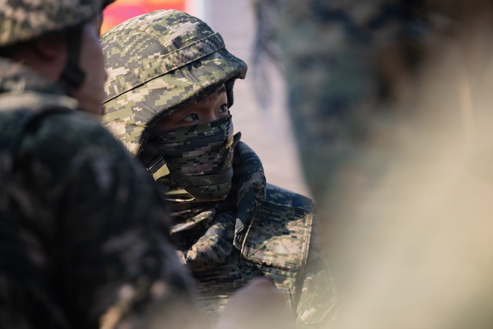 U.S. Marines with 12th LCT Execute Bilateral Live-Fire Range: Day 1