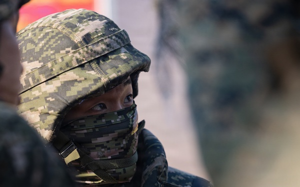 U.S. Marines with 12th LCT Execute Bilateral Live-Fire Range: Day 1