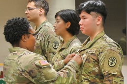 BJACH honors laboratory graduates, Soldier promotions