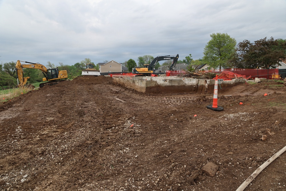 BG Gibbs visits St. Louis District