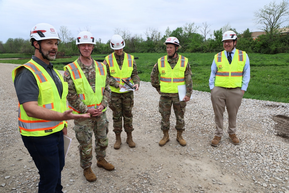 BG Gibbs visits St. Louis District
