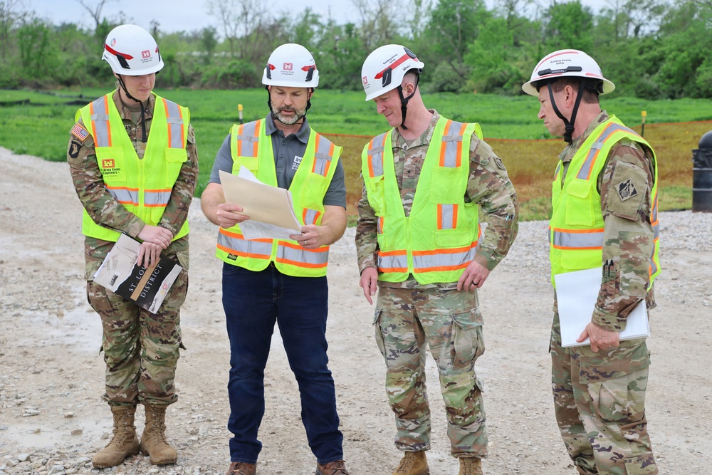 BG Gibbs visits St. Louis District