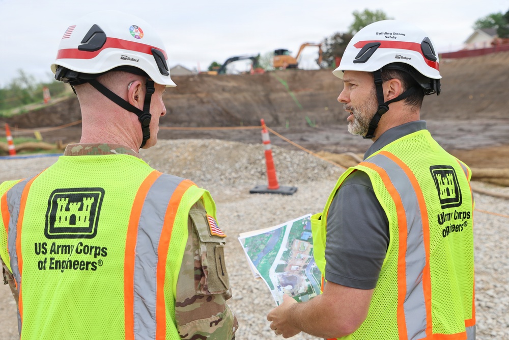 BG Gibbs visits St. Louis District