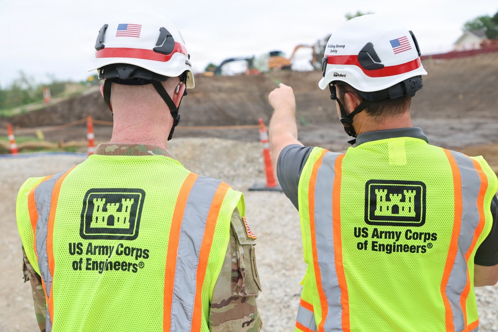 BG Gibbs visits St. Louis District