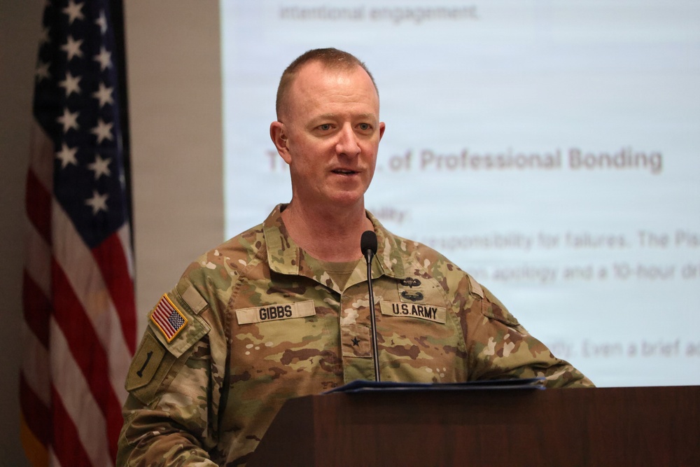 BG Gibbs visits St. Louis District