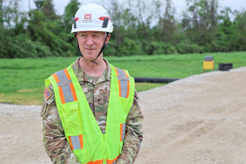 BG Gibbs visits St. Louis District