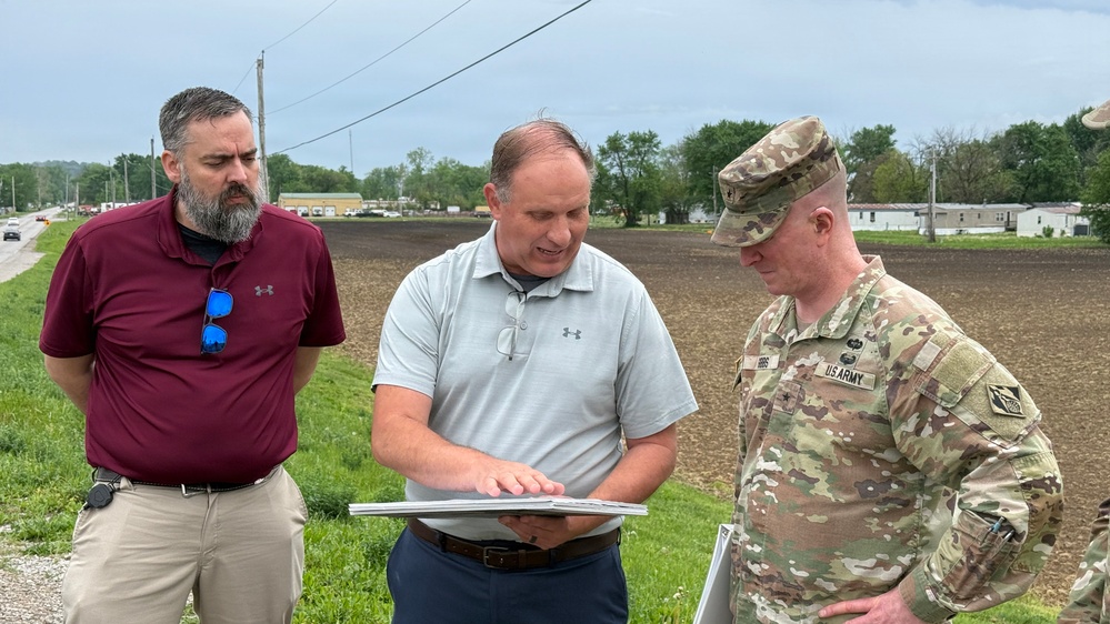 BG Gibbs visits St. Louis District
