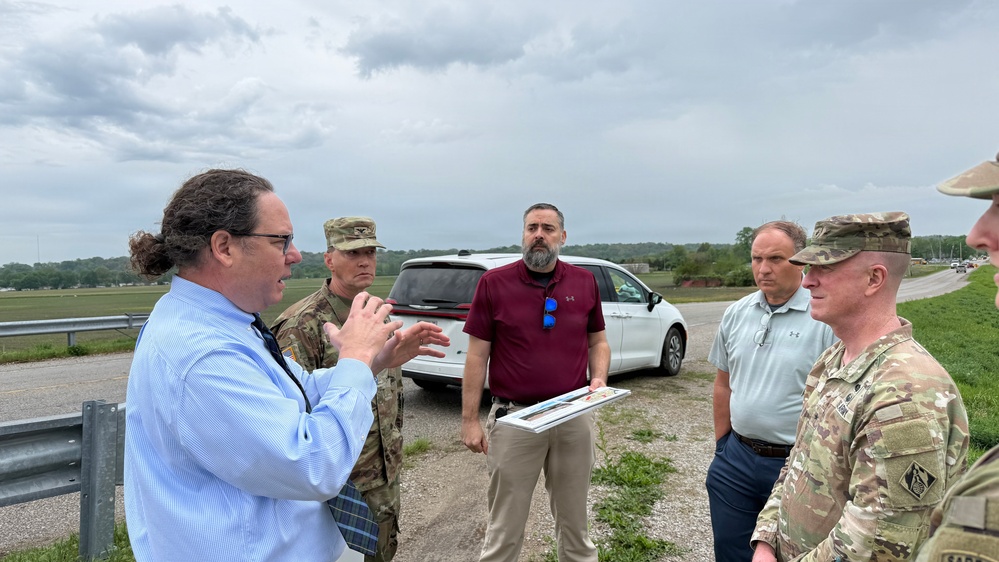 BG Gibbs visits St. Louis District