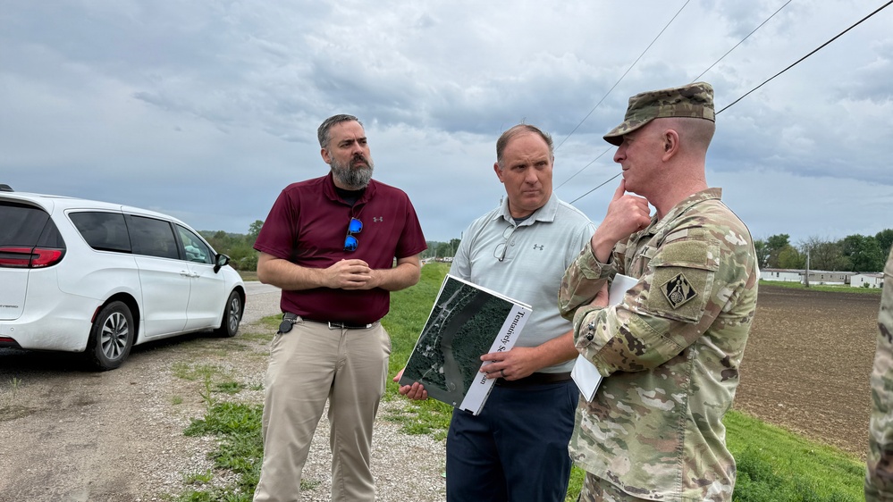 BG Gibbs visits St. Louis District
