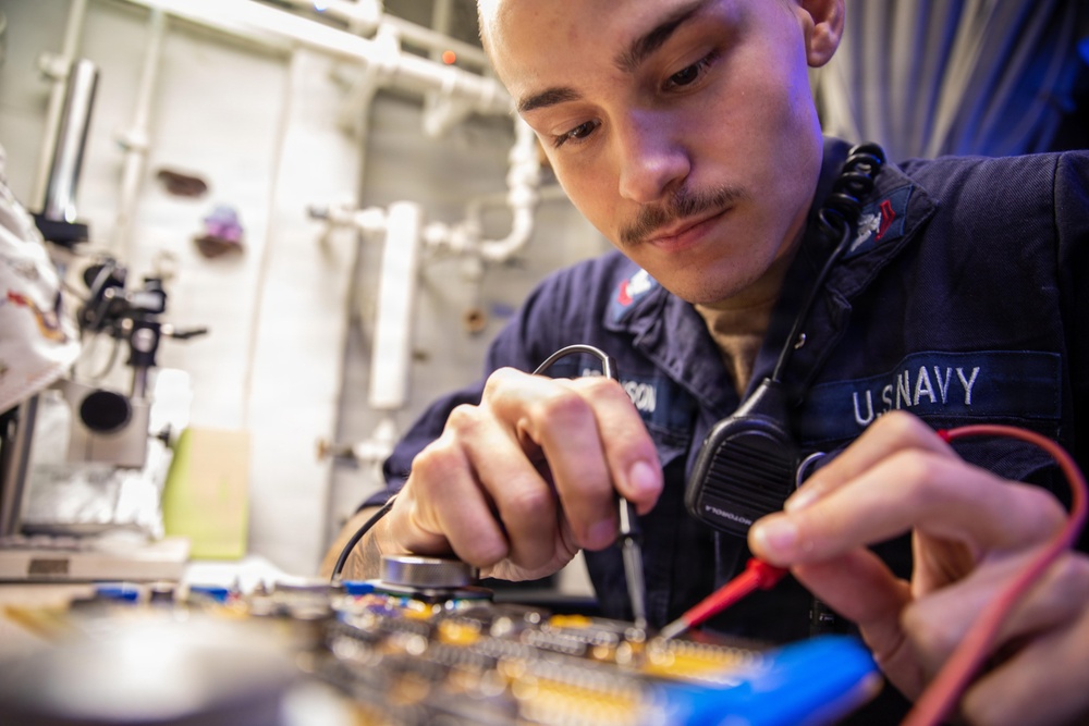 USS Mitscher (DDG 57) conducts underway operations