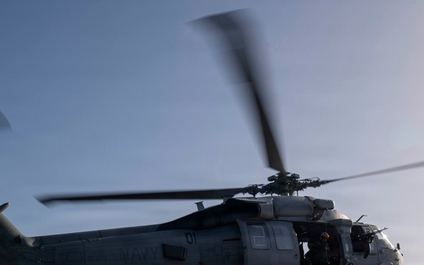 USS Tripoli Conducts Live-Hoist Training