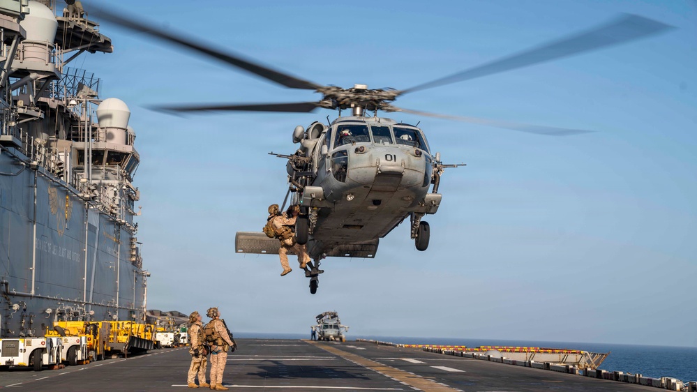USS Tripoli Conducts Live-Hoist Training