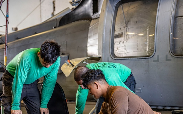 USS Iwo Jima Sailors Conduct MH-60S Seahawk Maintenance